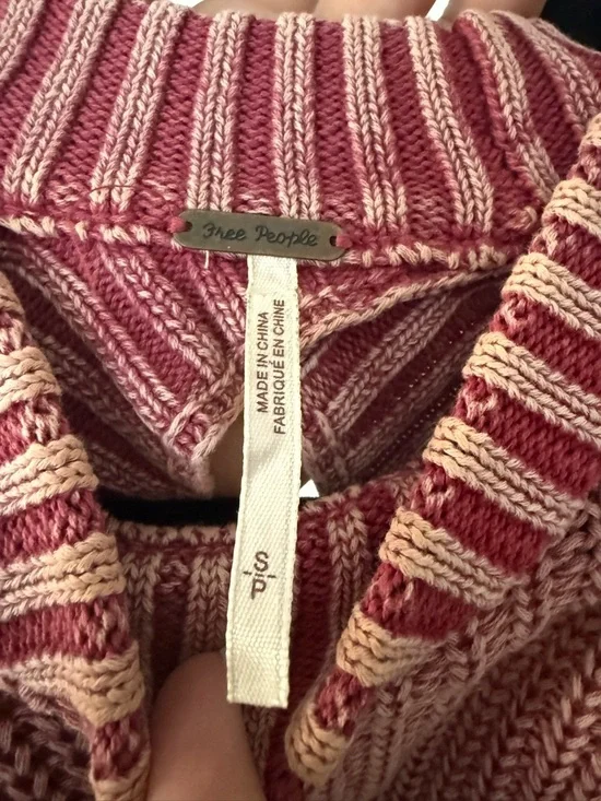 FREE PEOPLE Cold-Shoulder Knit Tunic Sweater - Rose Pink - Picture 4 of 4